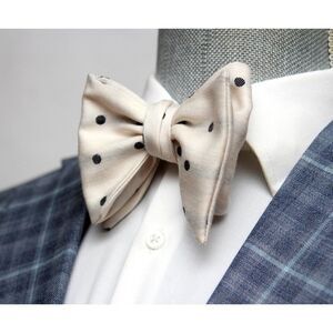 Men's Self-tied Bow Tie 100%Silk Big Butterfly Off White Polka Dot S682‎